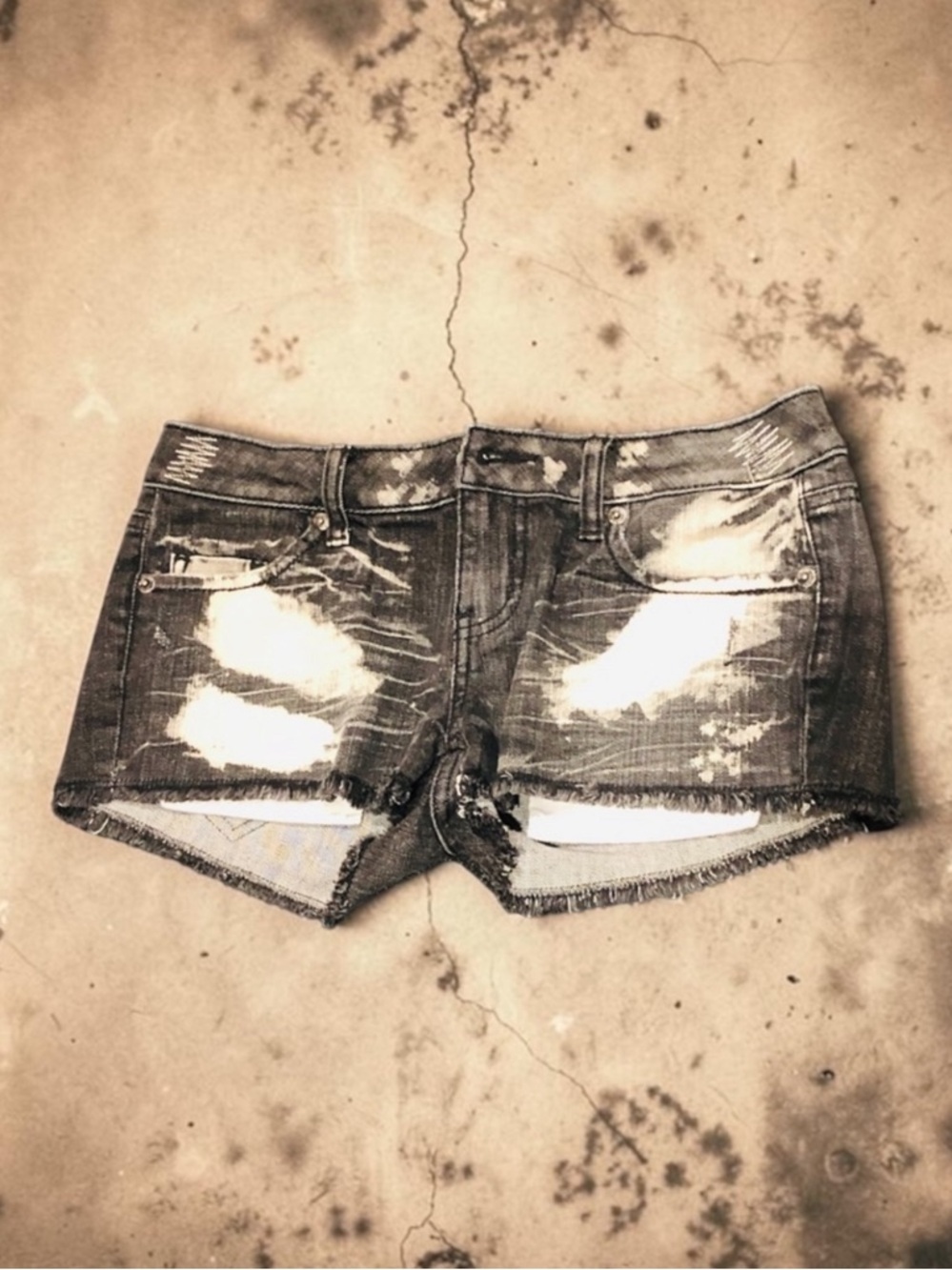 Super sexy dark denim shorts